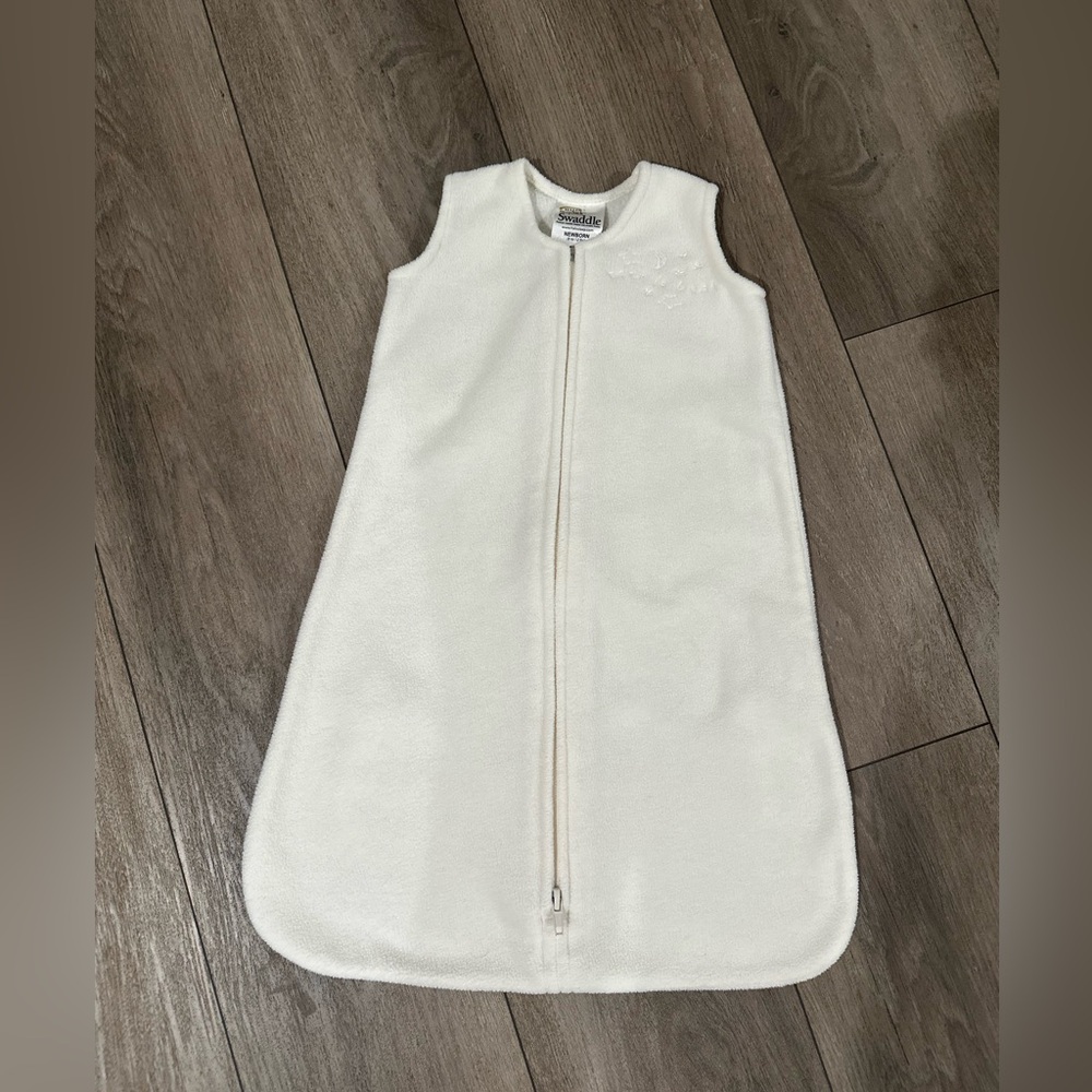 Halo SleepSack Swaddle | Newborn 6-12 lbs | Cream Color | Clean & Smoke Free